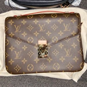 Louis Vuitton Pochette Metis Used